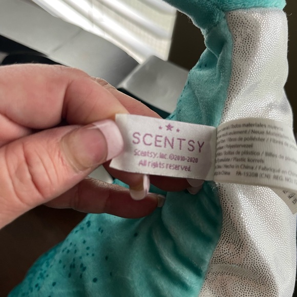 Scentsy Buddy Nelson Narwhal - Picture 5 of 6